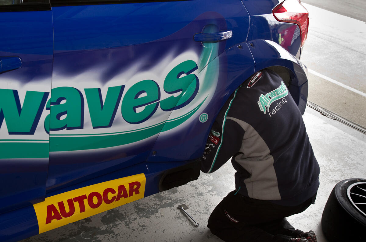 How to build a British Touring Car racer