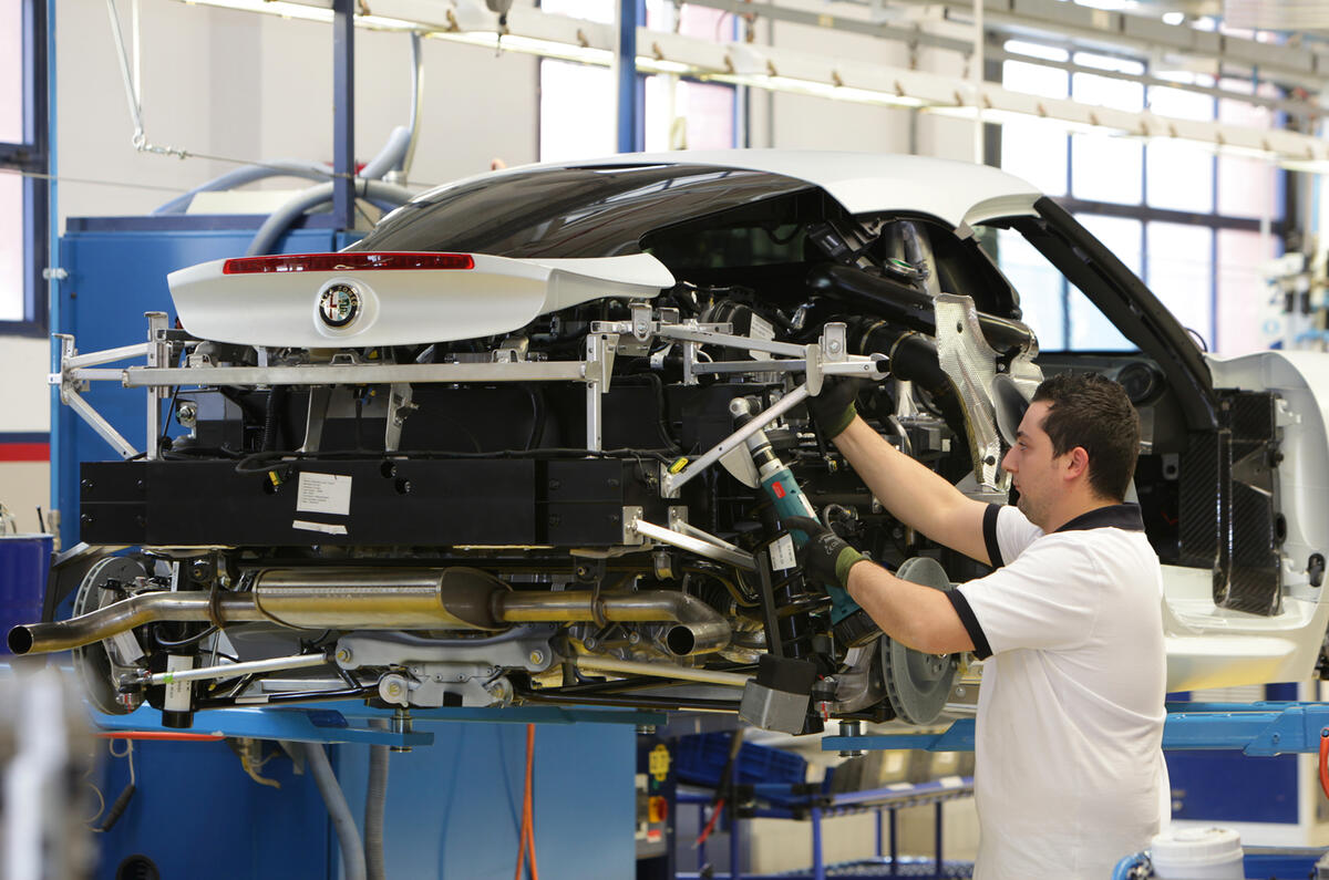 Alfa Romeo 4C production process revealed