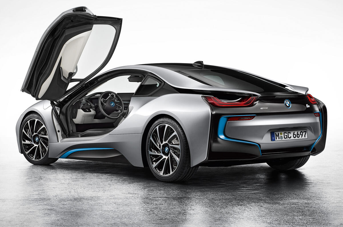 BMW i8 revealed in full