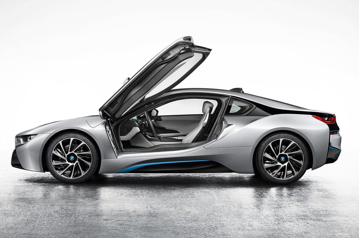 BMW i8 revealed in full