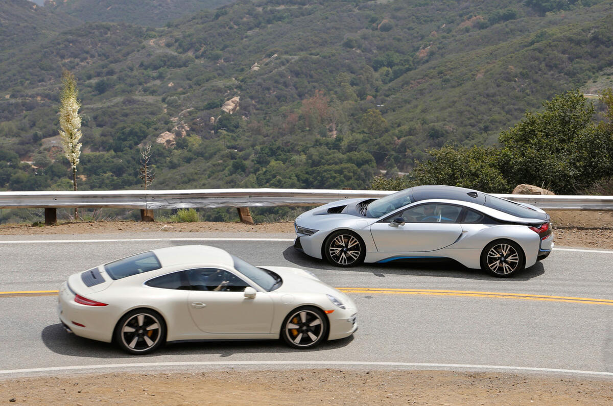 Comparison: new BMW i8 vs Porsche 911
