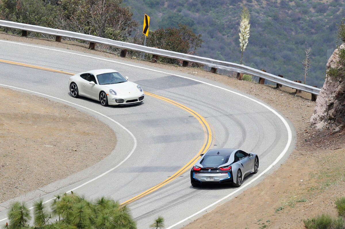 Comparison: new BMW i8 vs Porsche 911