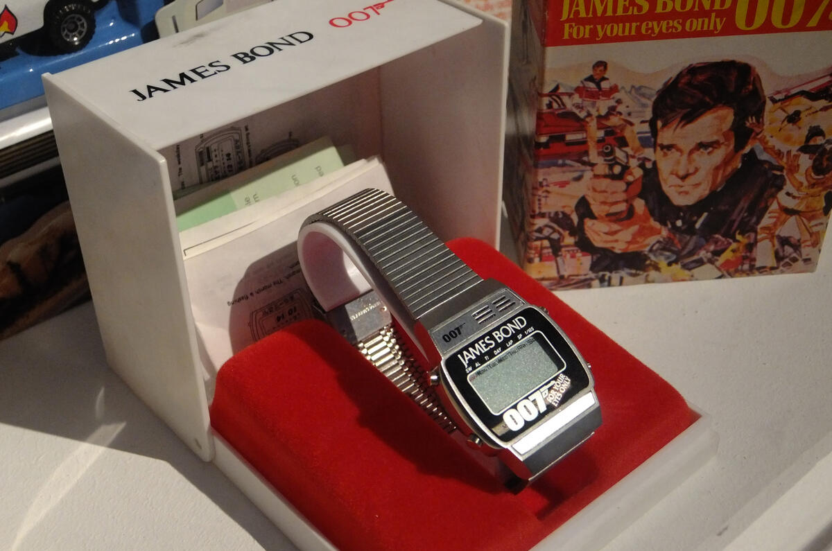 Bond in Motion - picture special