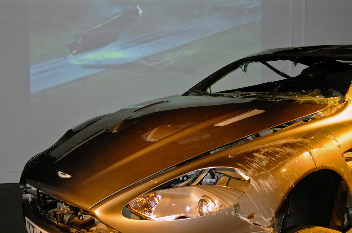 Bond in Motion - picture special