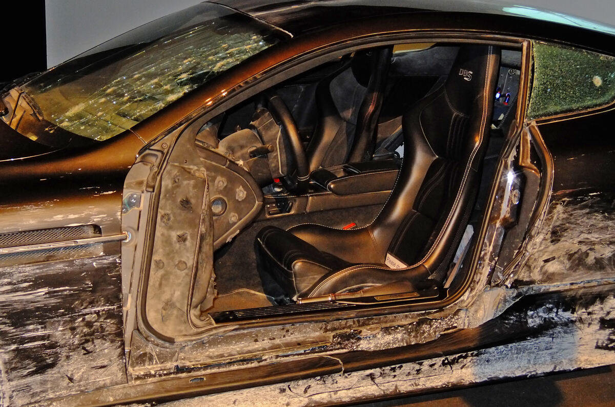 Bond in Motion - picture special