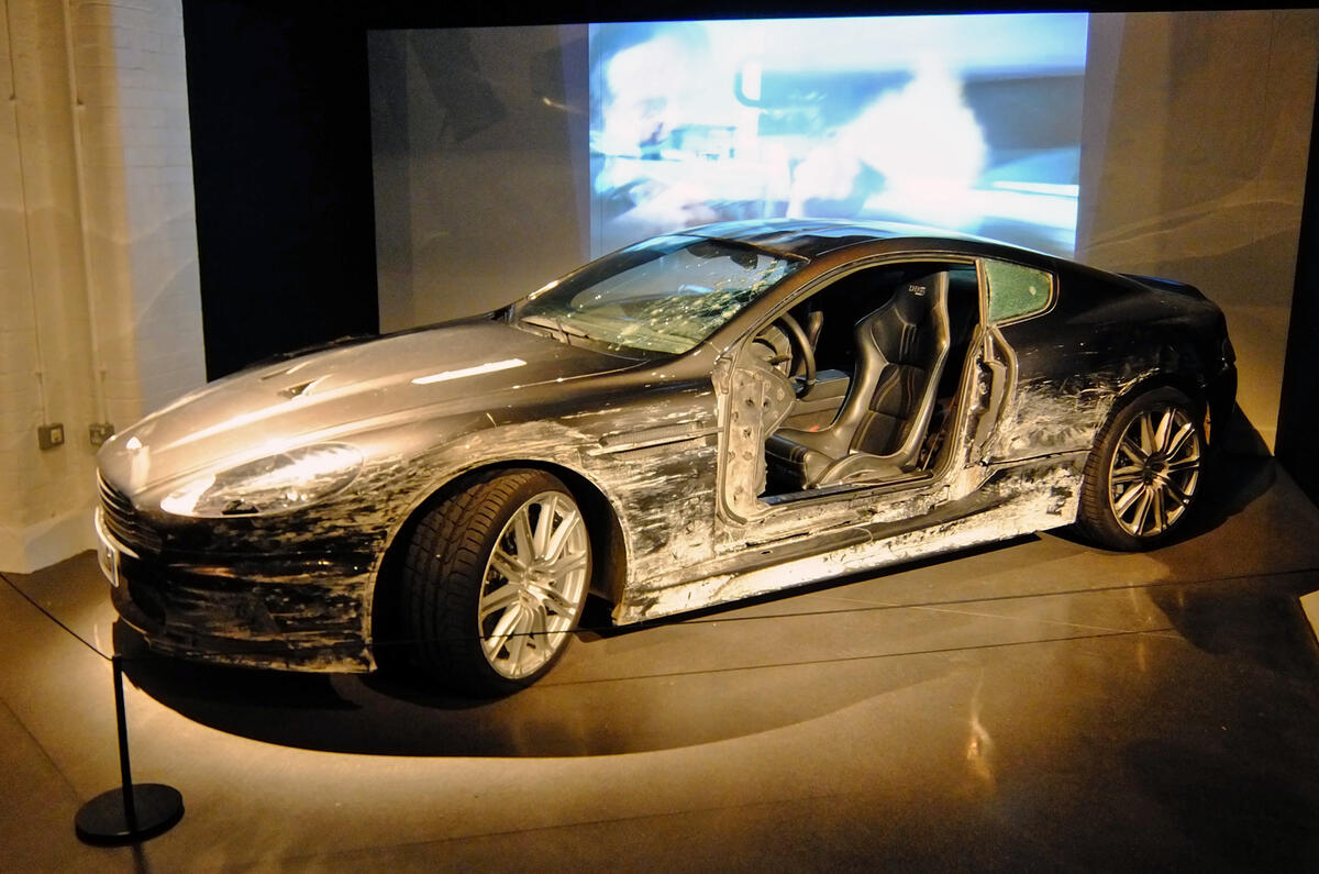 Bond in Motion - picture special