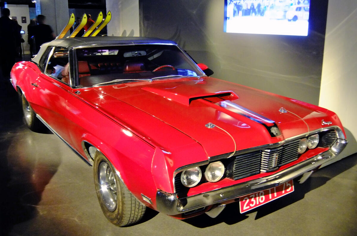 Bond in Motion - picture special