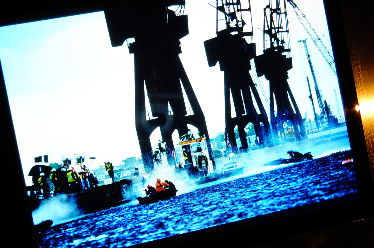 Bond in Motion - picture special