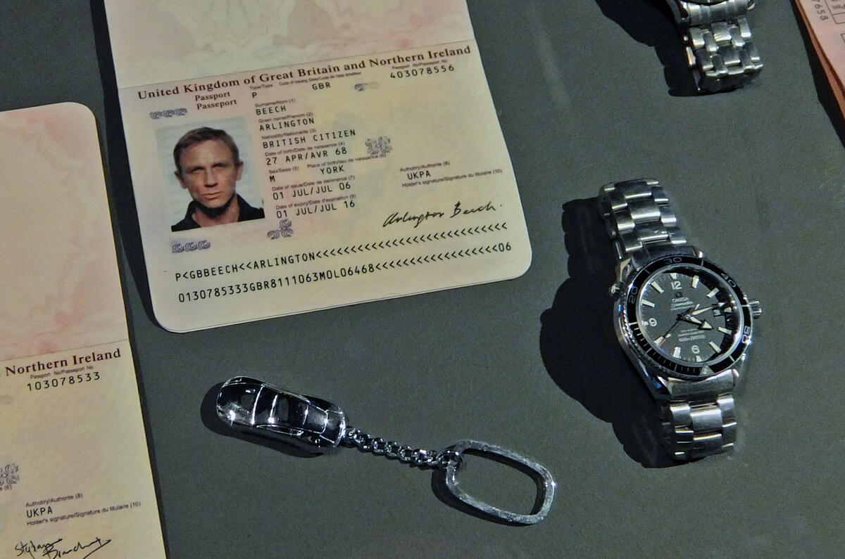 Bond in Motion - picture special