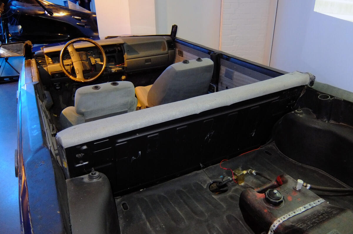 Bond in Motion - picture special