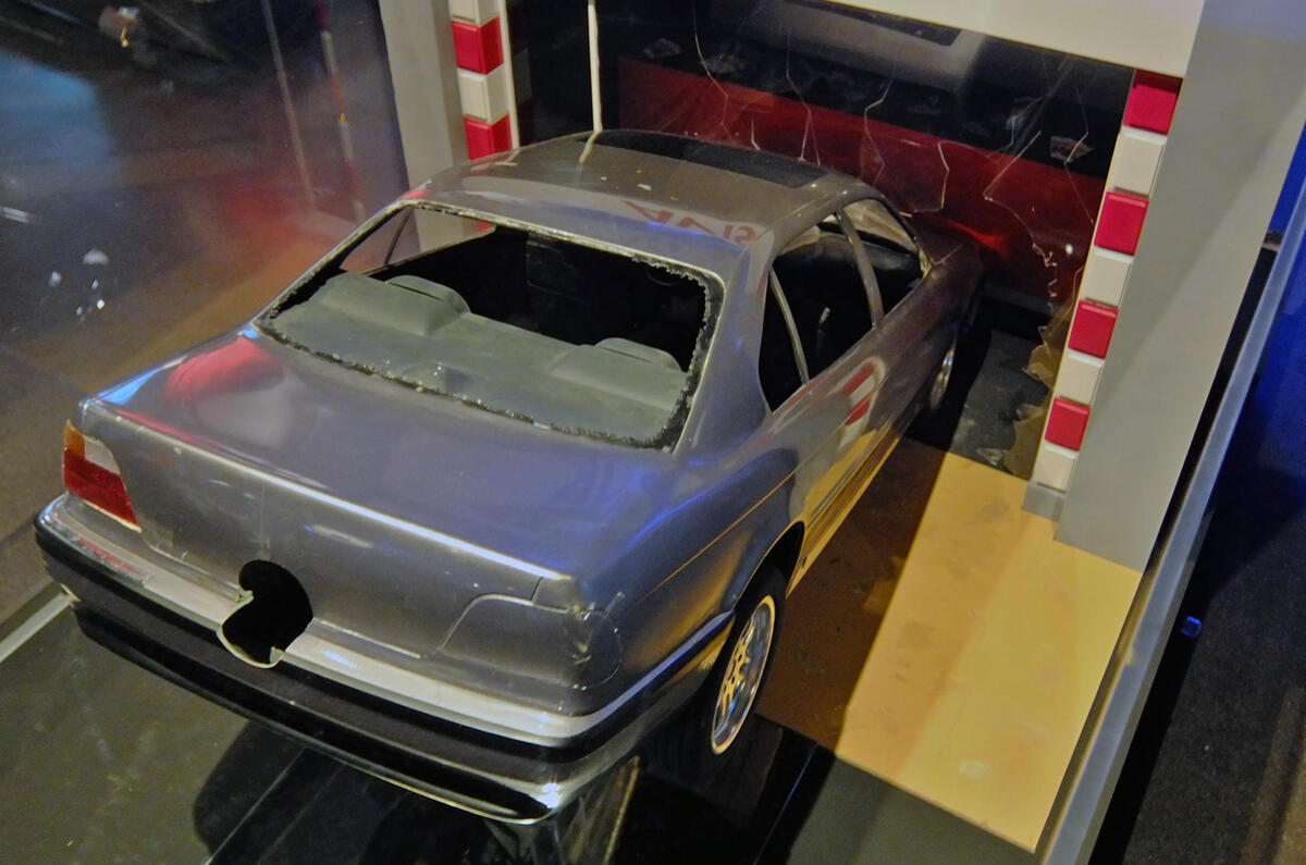 Bond in Motion - picture special