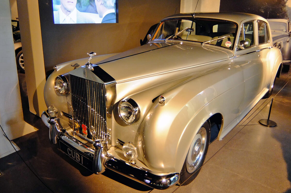 Bond in Motion - picture special