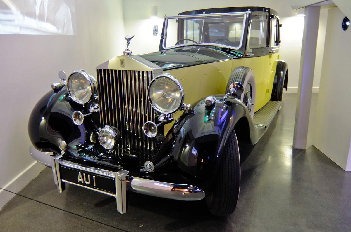 Bond in Motion - picture special