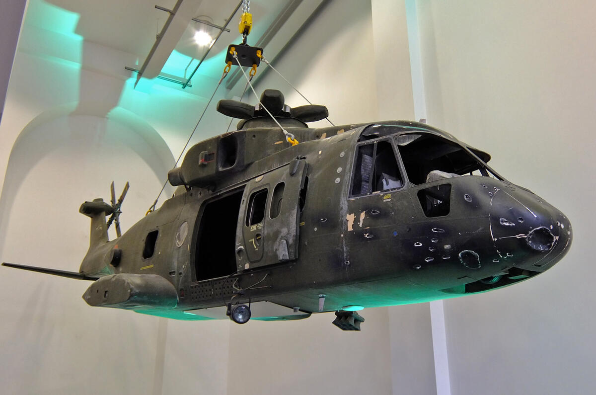 Bond in Motion - picture special