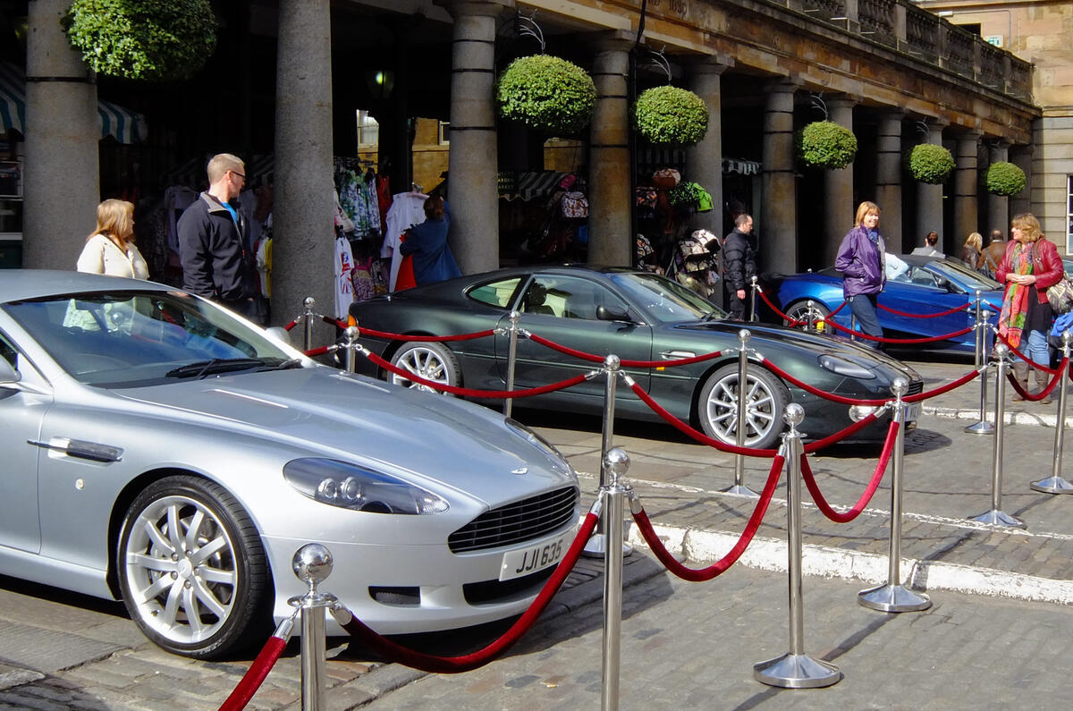 Bond in Motion - picture special