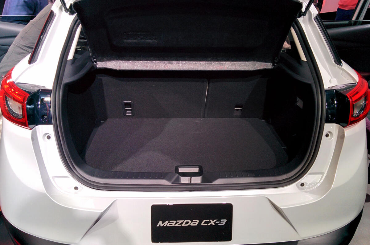 Mazda CX-3 crossover revealed at LA motor show