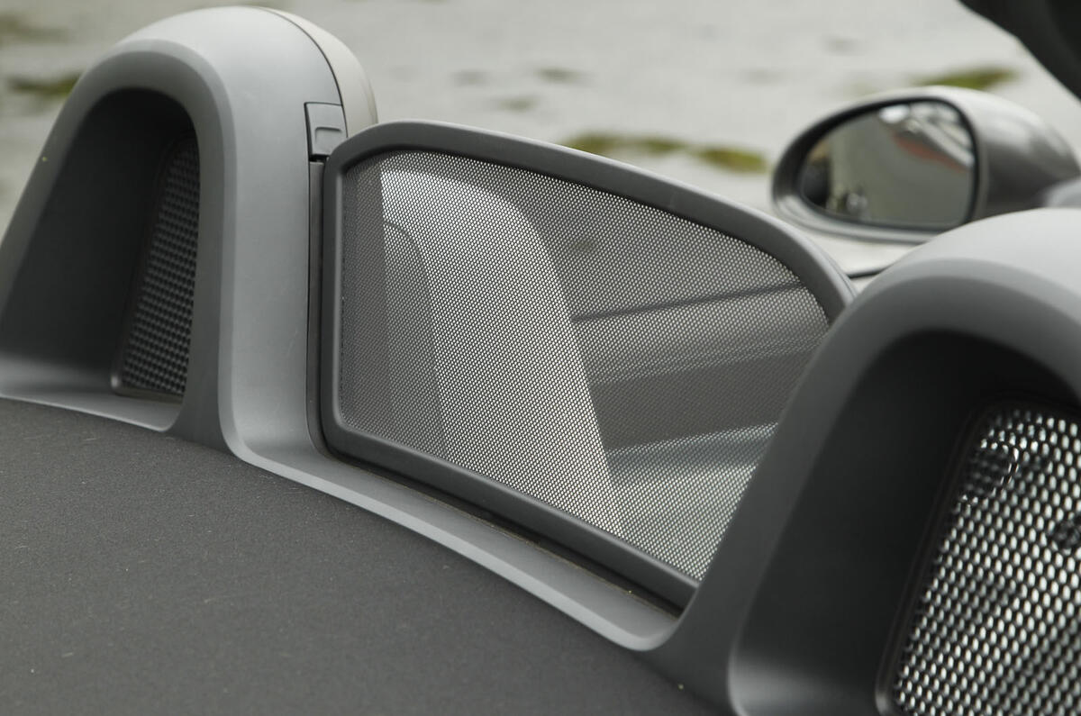 Porsche Boxster wind deflector