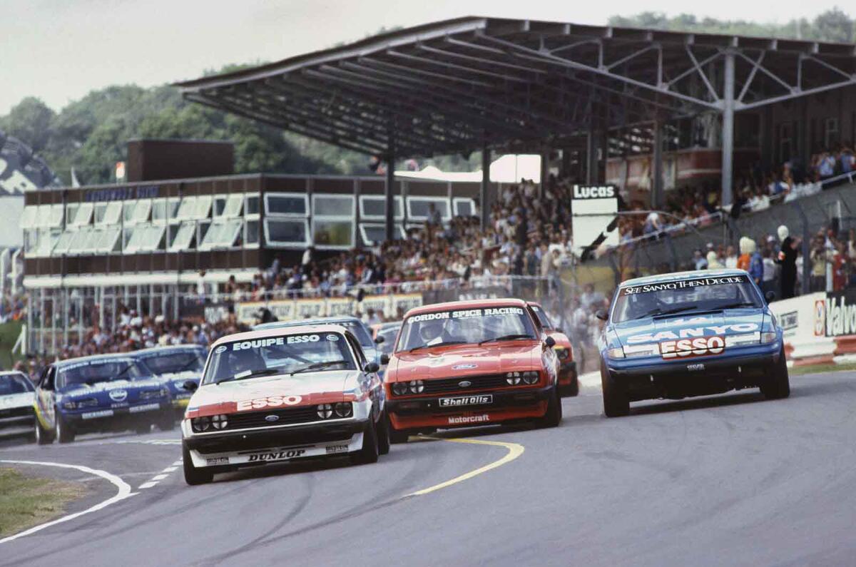 洋書 British Touring Car Racing Touring Car Racing: 1958-2018: The History of the British Touring