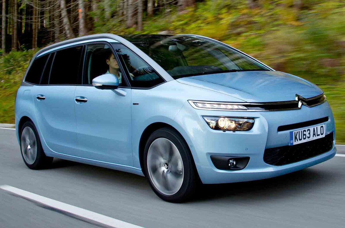 Quick news: Peugeot 3008 on sale, Land Rover expedition