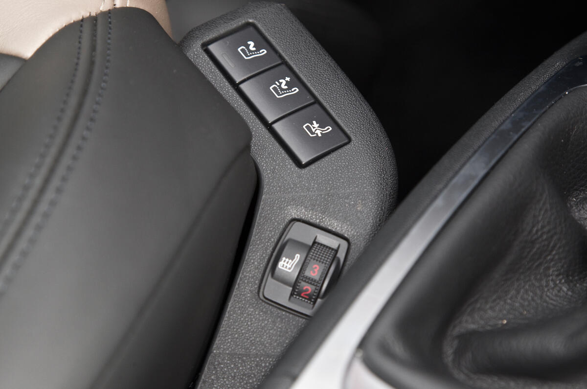 Grand C4 Picasso seat controls