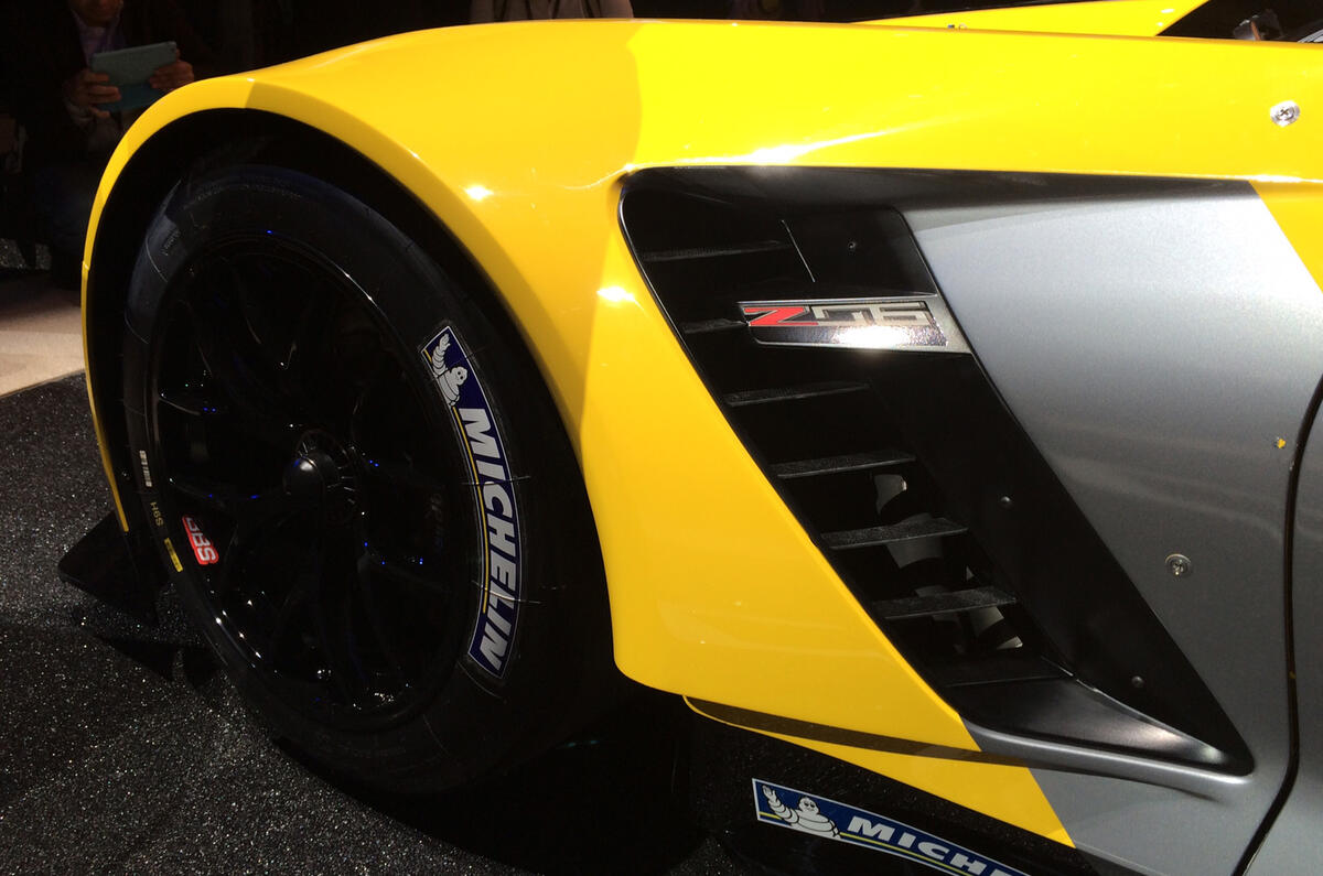 no title Corvette C7.R revealed at Detroit motor show