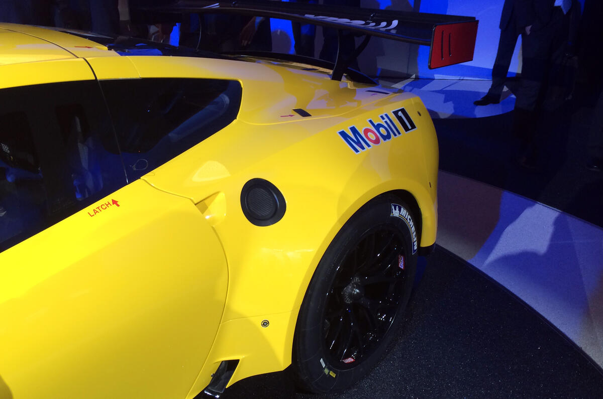 no title Corvette C7.R revealed at Detroit motor show