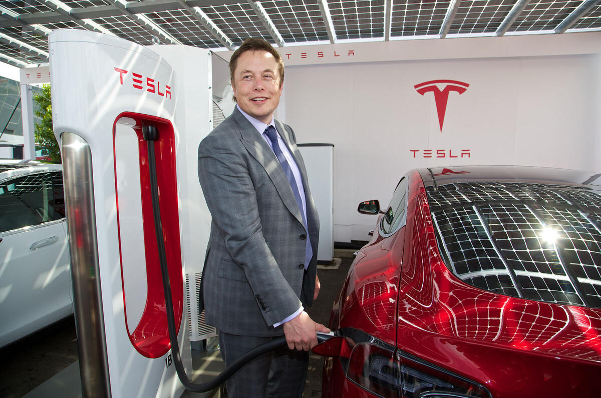 Tesla scraps technology patents to boost electric vehicle growth