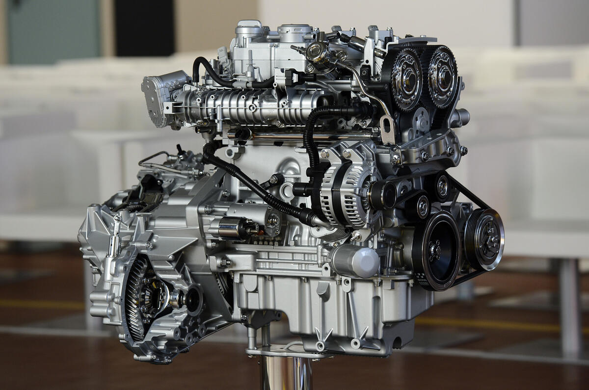 Alfa Romeo 4C production process revealed