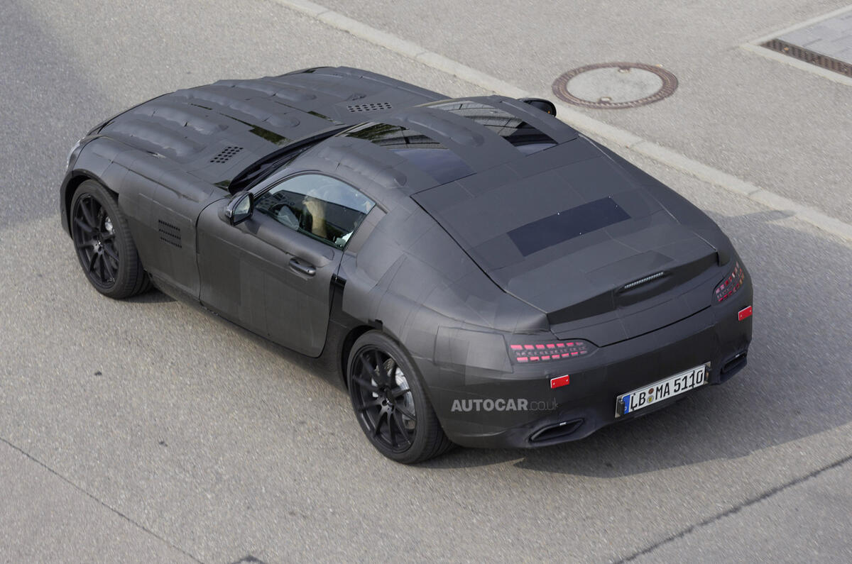 Successor to the Mercedes SLS AMG spotted - exclusive spy pics