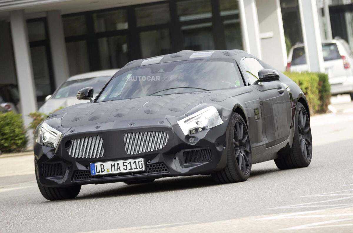 Successor to the Mercedes SLS AMG spotted - exclusive spy pics