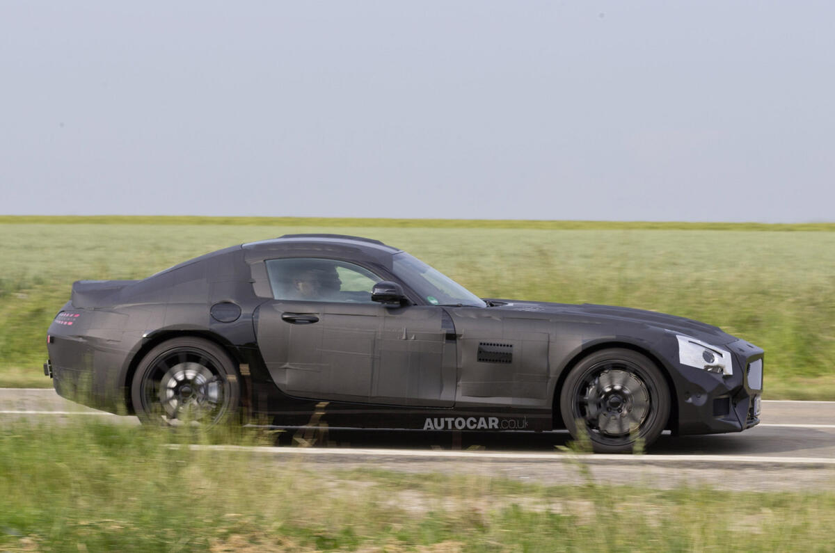 Successor to the Mercedes SLS AMG spotted - exclusive spy pics