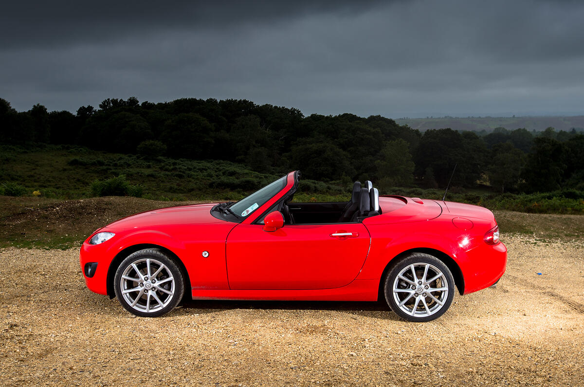 Mazda MX-5 folding roof