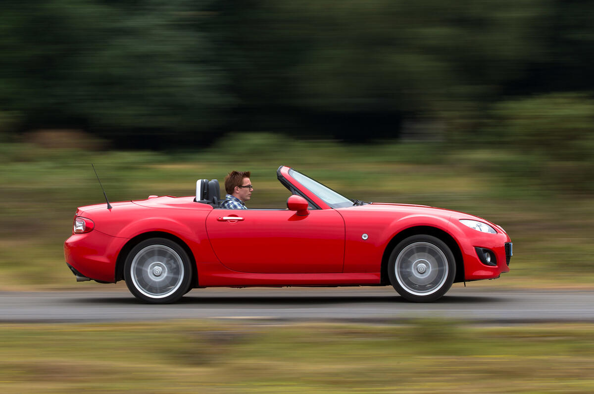 Mazda MX-5 side profile