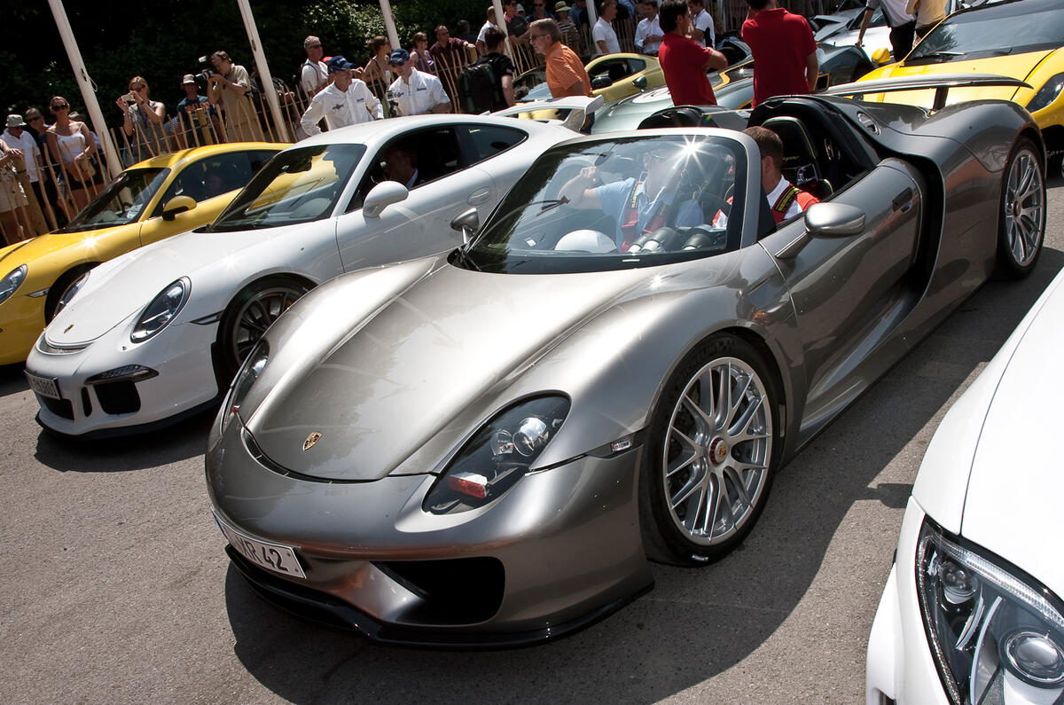 no title Porsche 918 Spyder: dynamic debut