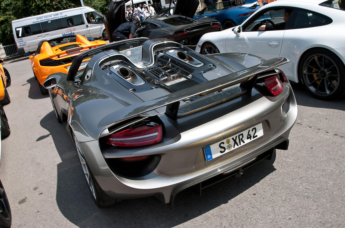 no title Porsche 918 Spyder: dynamic debut