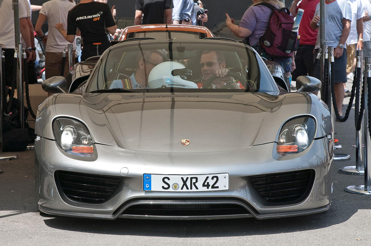 Porsche 918 Spyder: dynamic debut