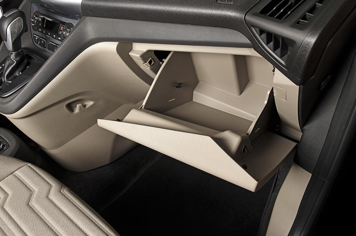 Ford Tourneo Connect glovebox