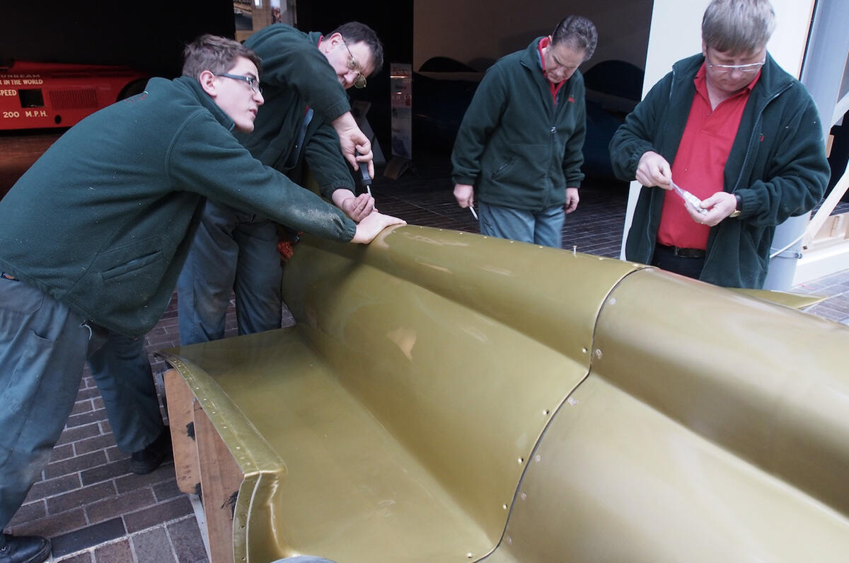 no title The 350bhp record-breaking Bluebird rides again at Beaulieu