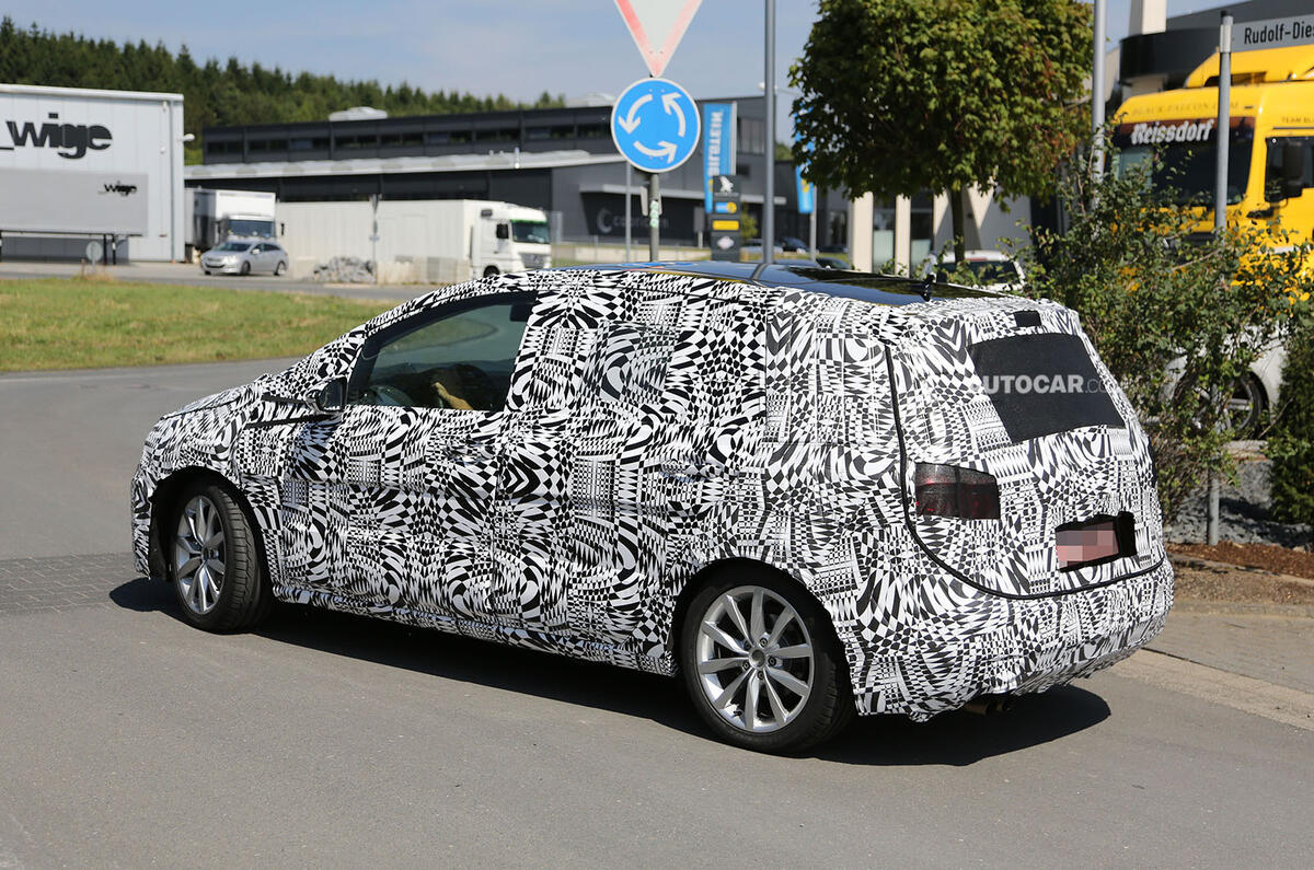 no title Volkswagen readies new Golf Plus