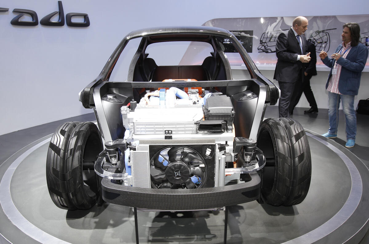 Hyundai Intrado concept previews design future