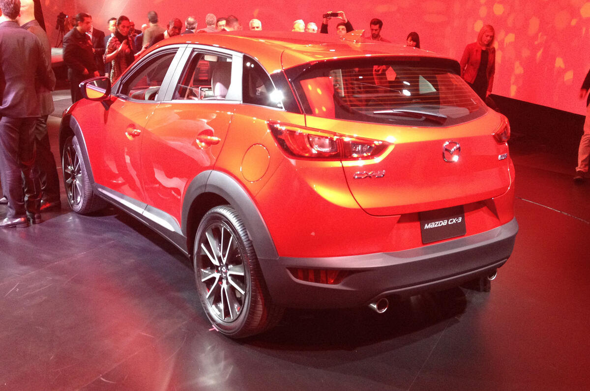 Mazda CX-3 crossover revealed at LA motor show