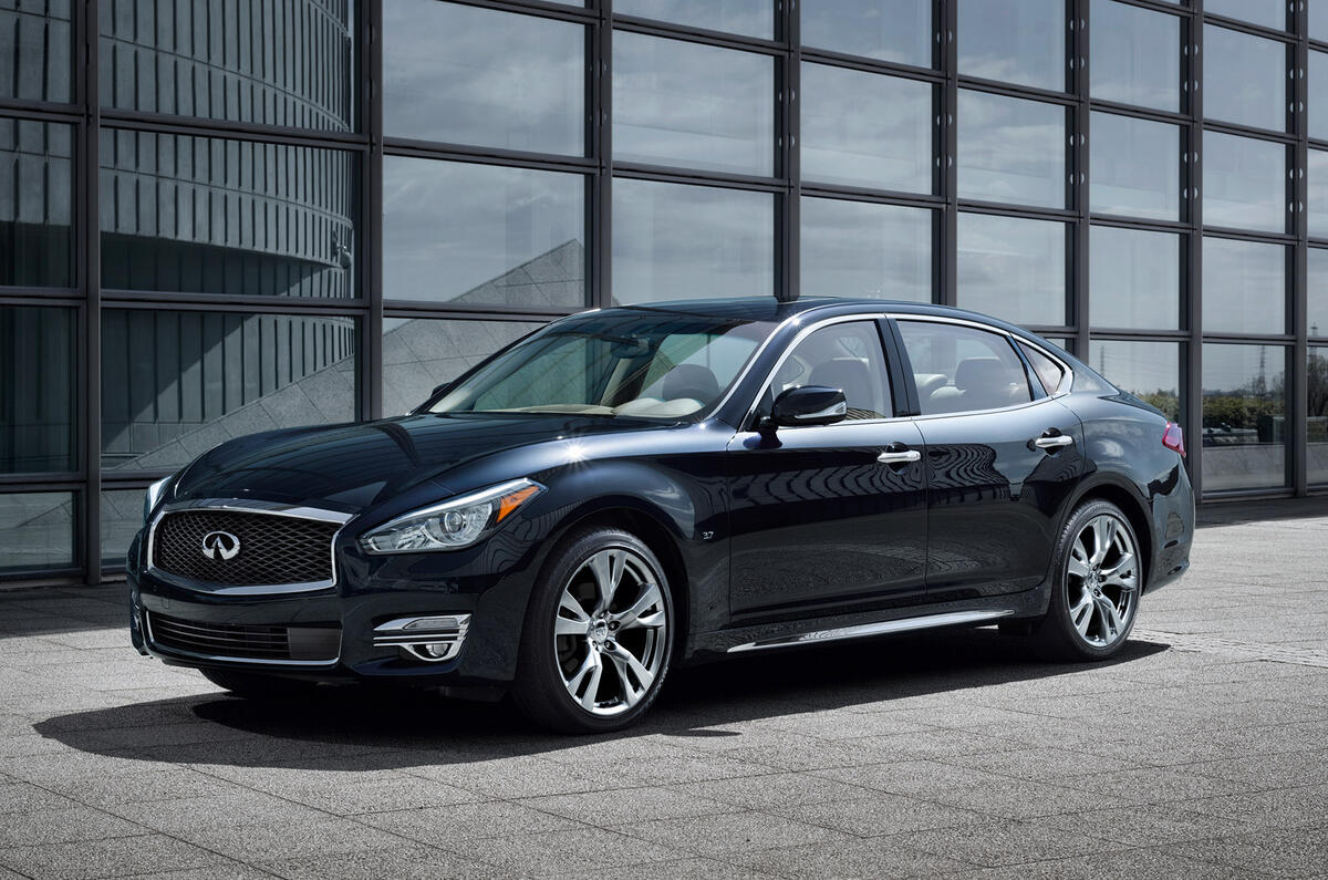 Revised Infiniti Q70 shown in New York