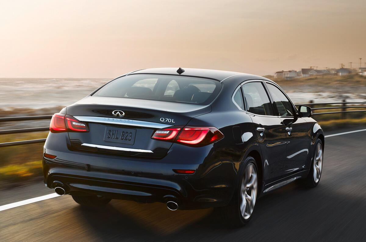 Revised Infiniti Q70 shown in New York