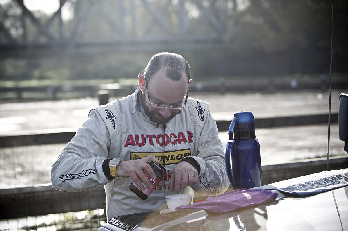 Caterham Seven versus go-kart