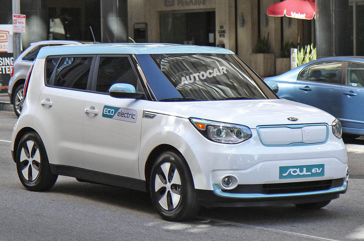 Kia&#039;s new electric Soul spied completely undisguised