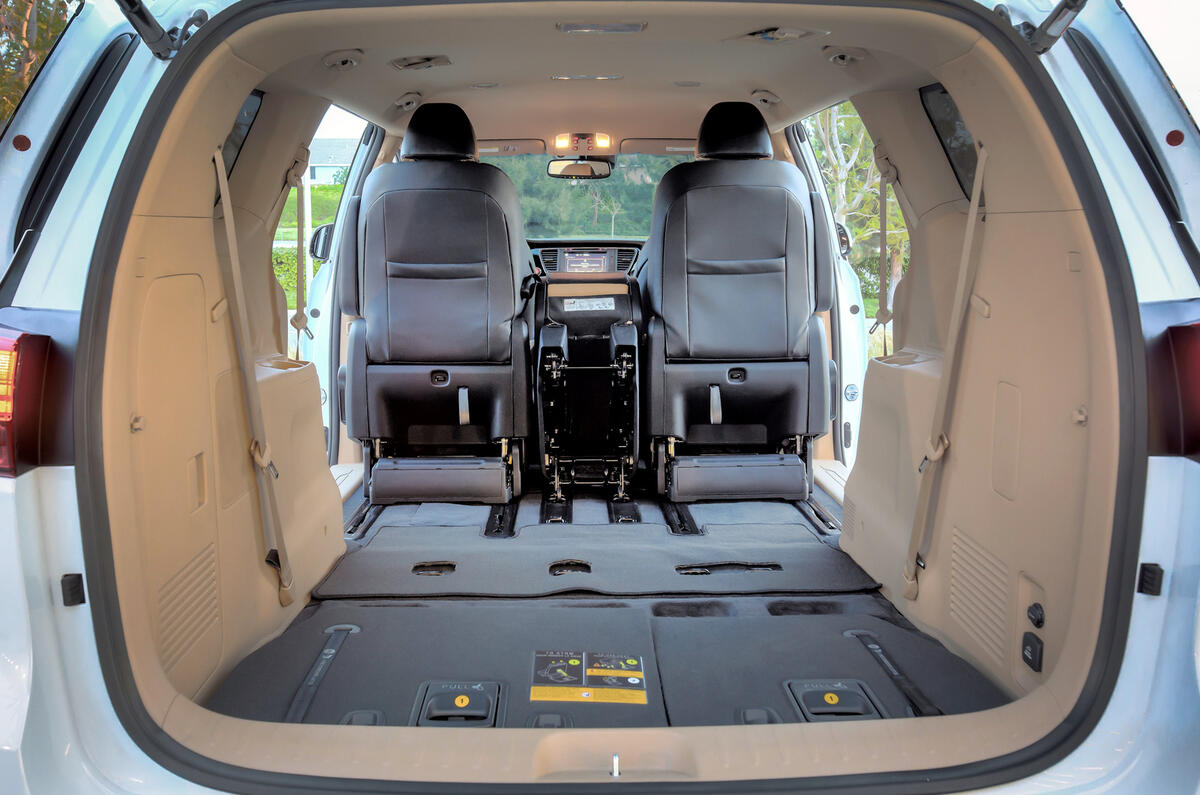 no title New Kia Sedona revealed ahead of NY debut