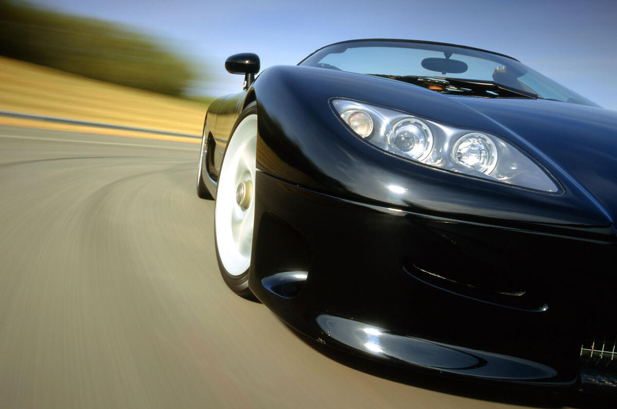 Konigsegg CC8S headlight