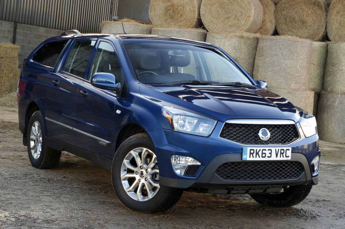 Quick news: Mercedes C-class gets new trim, Kia launches VR7 editions