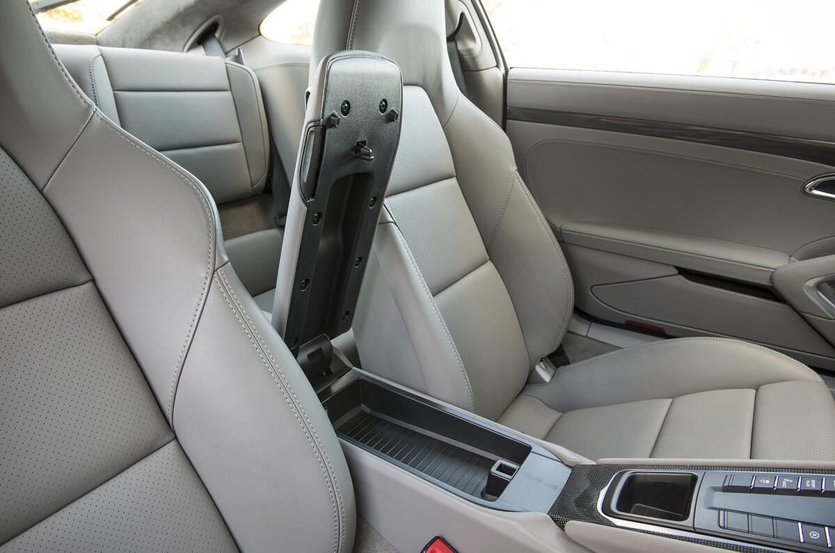 Porsche 911 Turbo sport seats