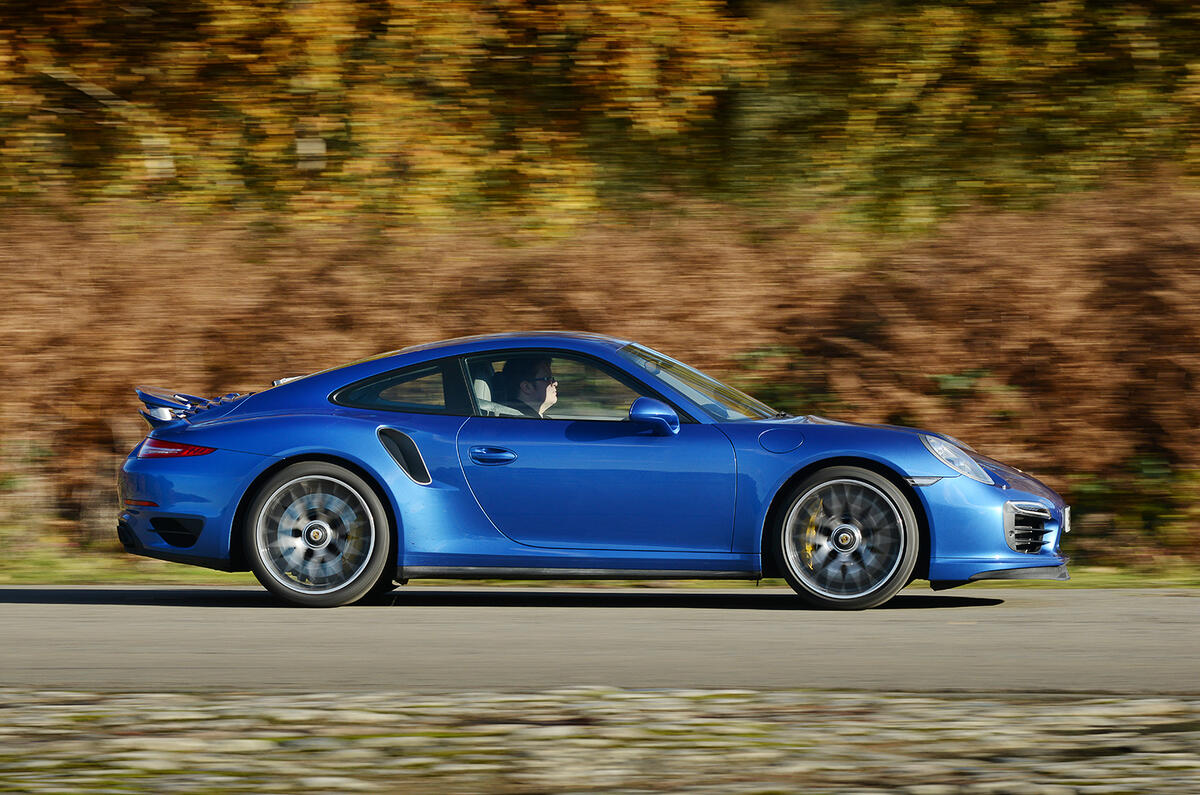 Porsche 911 Turbo side profile